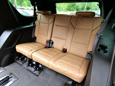 Used 2022 Cadillac Escalade Premium Luxury image 52