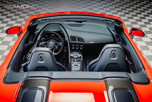 Used 2018 Audi R8 V10 w/ Carbon Exterior Package image 46