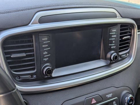Certified 2020 Kia Sorento S image 8