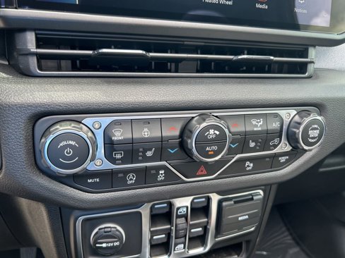 New 2025 Jeep Wrangler Sport S image 39