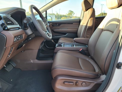 New 2026 Honda Odyssey Touring image 5