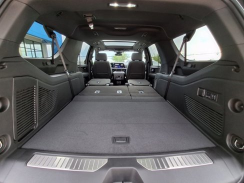 New 2025 Chevrolet Suburban Z71 w/ Z71 Off-Road Package image 27