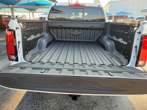 New 2026 Chevrolet Colorado ZR2 image 6