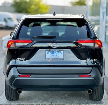 Used 2024 Toyota RAV4 LE image 4