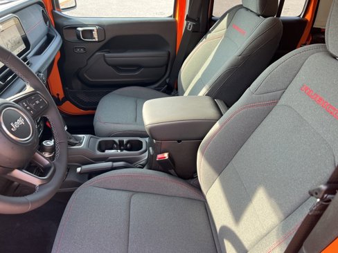 New 2025 Jeep Wrangler Unlimited Rubicon image 11