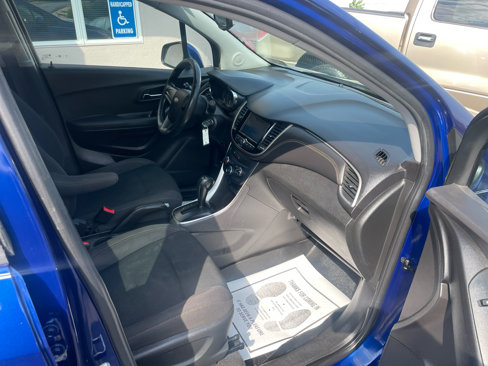 Used 2017 Chevrolet Trax LS image 29
