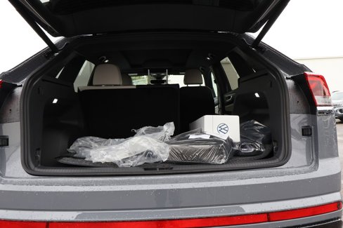 New 2026 Volkswagen Atlas Cross Sport SEL Premium R-Line image 21