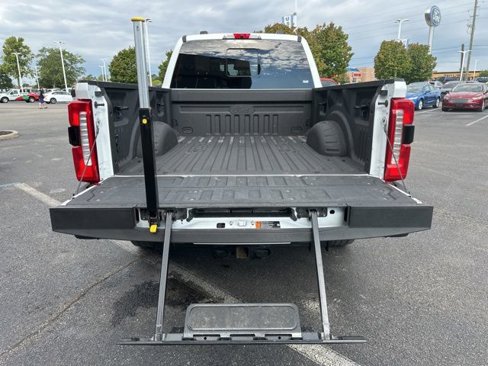 Certified 2024 Ford F250 Lariat w/ Chrome Package image 15