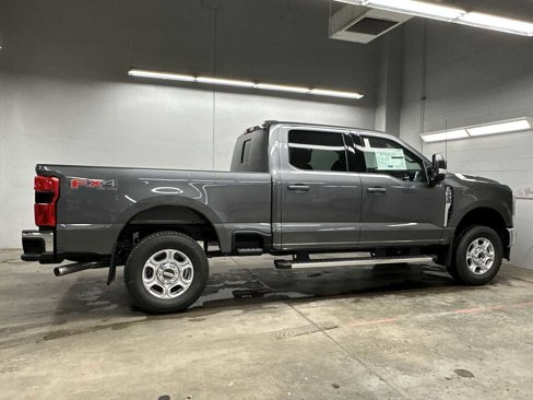 New 2026 Ford F250 XLT image 3