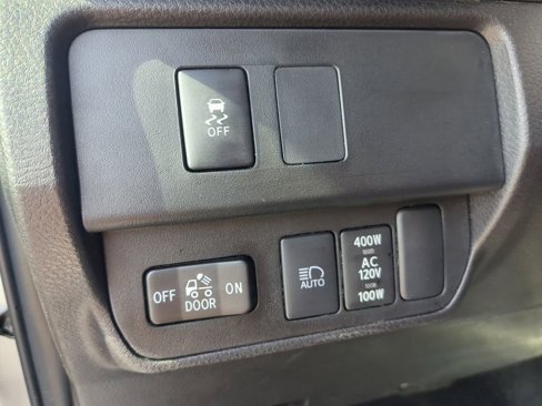 Used 2023 Toyota Tacoma TRD Off-Road image 32