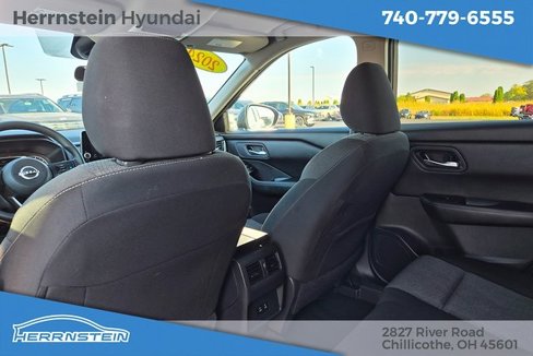 Used 2024 Nissan Rogue SV image 24