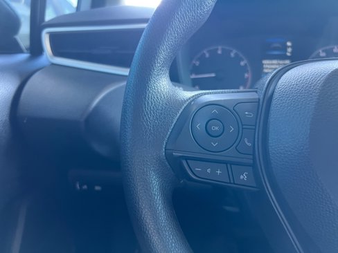 Used 2025 Toyota Corolla LE image 18
