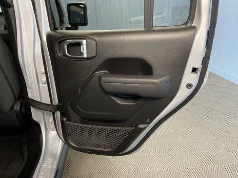 Certified 2024 Jeep Wrangler Willys image 42