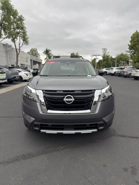 Certified 2025 Nissan Pathfinder Platinum image 2