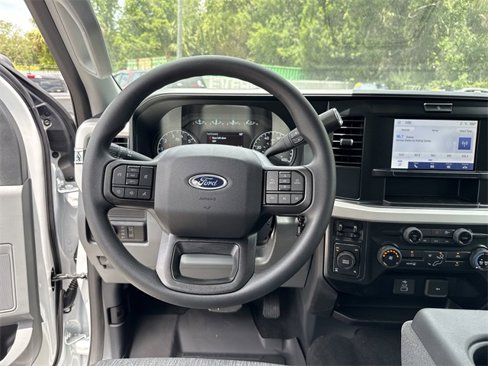 New 2025 Ford F350 XLT w/ FX4 Off-Road Package image 13