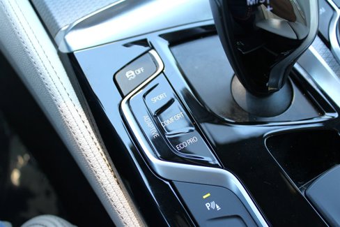 Used 2018 BMW M550i xDrive image 37