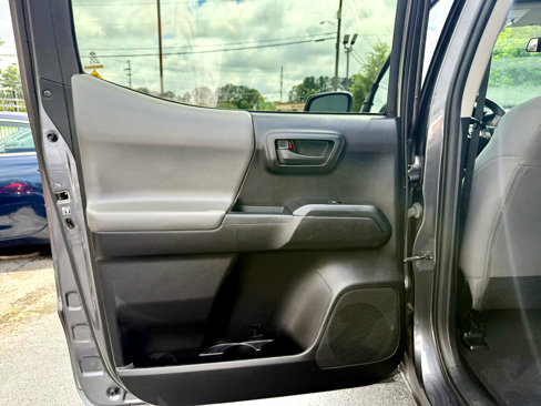 Used 2019 Toyota Tacoma SR w/ SR Convenience Package image 30