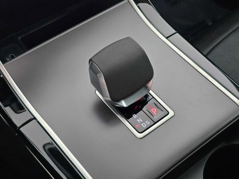 New 2026 Land Rover Range Rover Evoque S image 30