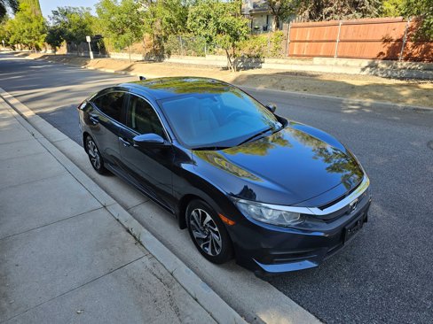 Used 2018 Honda Civic EX image 14