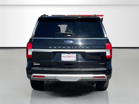 Used 2024 Ford Expedition Max XLT image 6