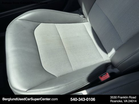 Used 2023 Kia Niro EX image 29