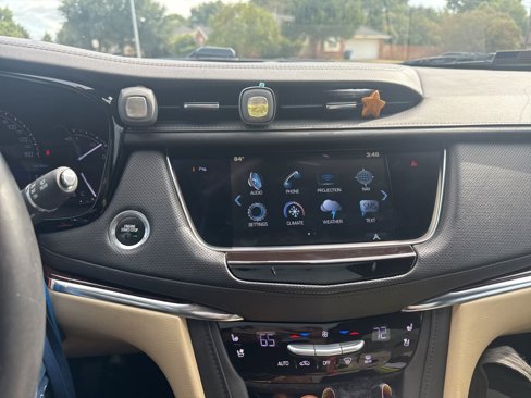 Used 2017 Cadillac XT5 Premium Luxury w/ LPO, Wheel Lock Package image 18