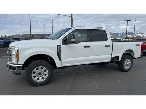 Used 2023 Ford F350 XLT w/ FX4 Off-Road Package image 4