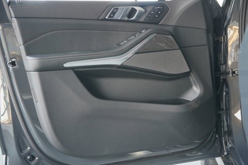New 2026 BMW X7 M60i image 9