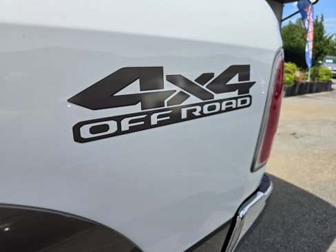 Used 2018 RAM 2500 Laramie w/ Off Road Package image 16