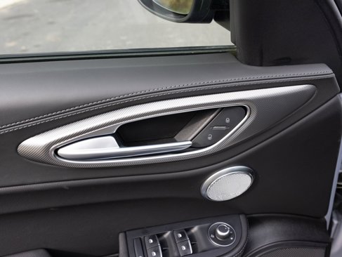 New 2025 Alfa Romeo Giulia AWD image 19