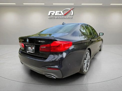 Used 2019 BMW 540i xDrive w/ M Sport Package image 5