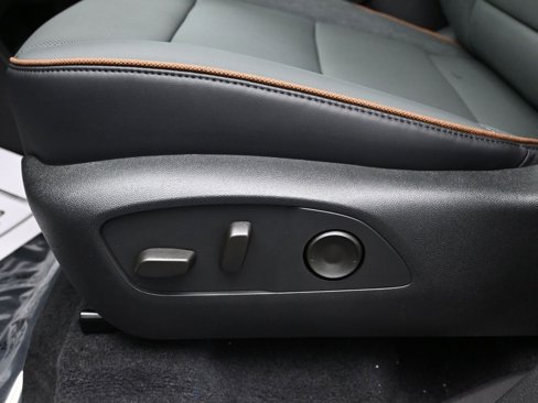 New 2026 GMC Acadia AT4 w/ Luxury Package image 21