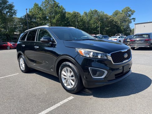 Used 2016 Kia Sorento LX image 4