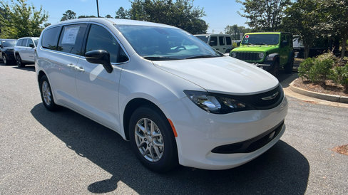 New 2026 Chrysler Voyager LX image 5