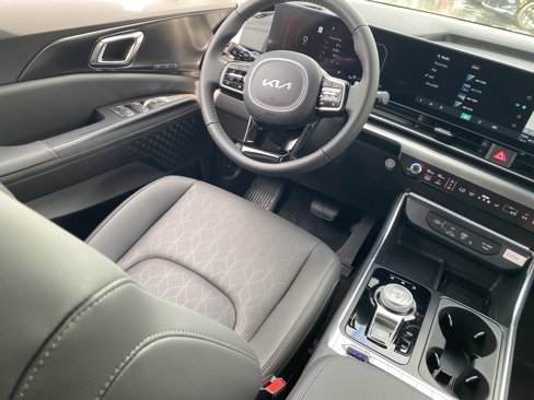 New 2026 Kia Carnival SX image 12