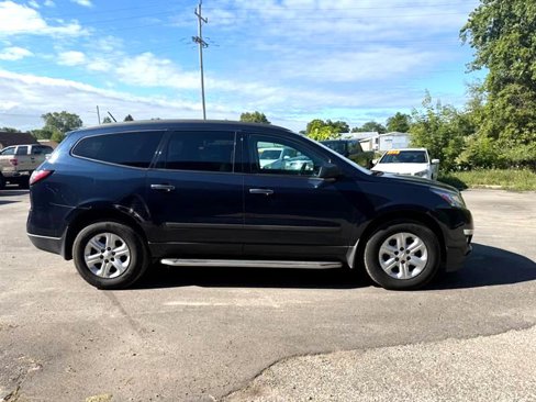 Used 2015 Chevrolet Traverse LS image 2