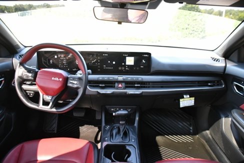 Used 2025 Kia K4 GT-Line w/ GT-Line Premium Package image 10