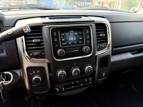 Used 2018 RAM 2500 Big Horn w/ Sport Appearance Group image 17