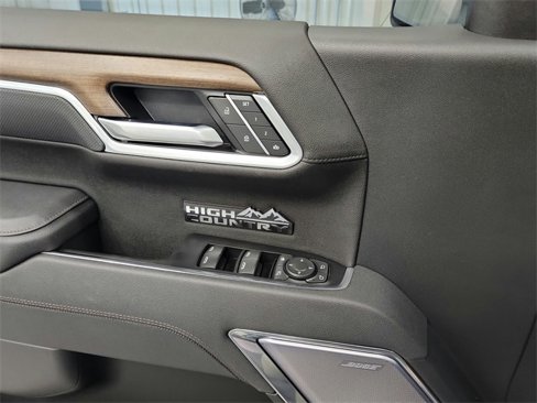 Used 2025 Chevrolet Silverado 1500 High Country w/ Technology Package image 28
