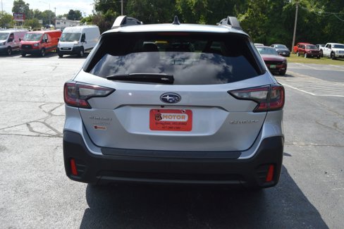 Used 2020 Subaru Outback Premium image 5