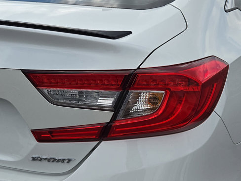 Certified 2022 Honda Accord Sport image 12