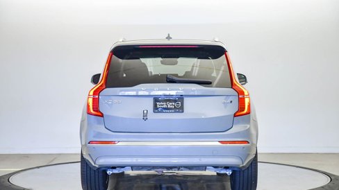 Certified 2025 Volvo XC90 B6 Plus image 3