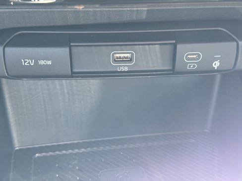Certified 2024 Kia Niro Wave image 23