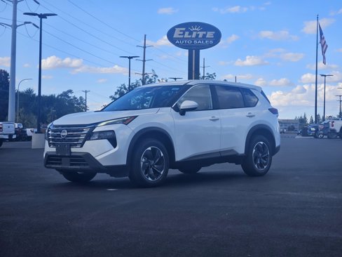 Used 2024 Nissan Rogue SV image 1