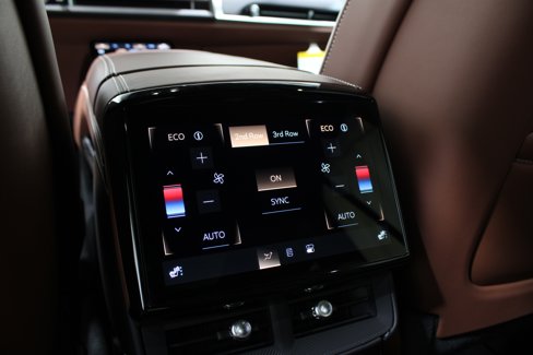 New 2026 Cadillac Vistiq Platinum image 26