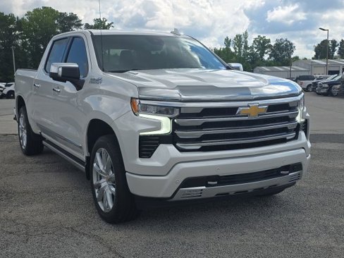 Used 2025 Chevrolet Silverado 1500 High Country w/ Technology Package image 7