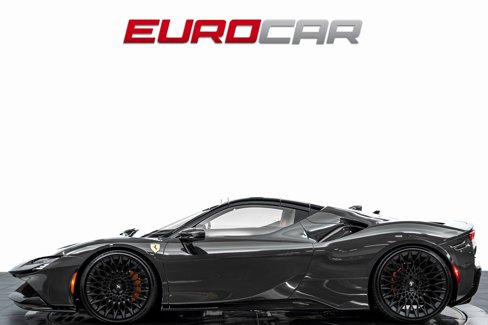 Used 2024 Ferrari SF90 Spider image 3