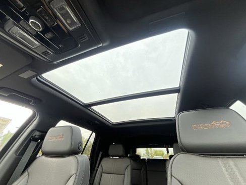 New 2026 Chevrolet Tahoe High Country image 19
