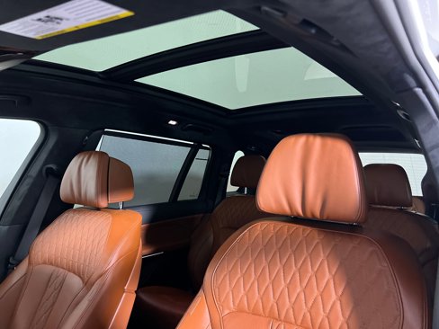 New 2026 BMW X7 M60i image 15