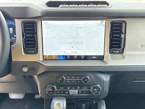 New 2025 Ford Bronco Outer Banks w/ Sasquatch Package image 11